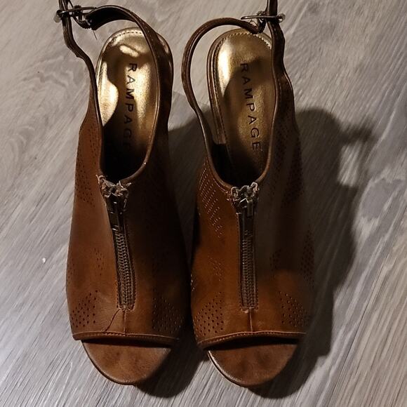 Rampage Brown Wedge Heels wit Zipper Size 10 - Picture 3 of 7